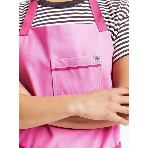 Hedley & Bennett Bubblegum Pink Carryall Apron - Picture 4 of 9